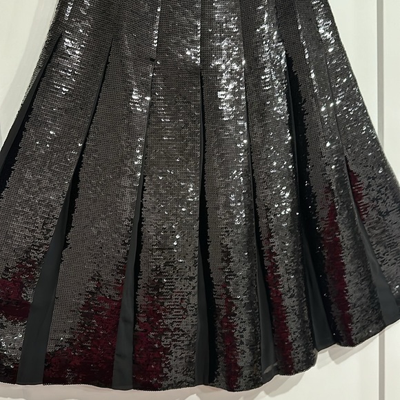 Micheal Kors Sequin pleated skirt with sheer inserts. - Picture 4 of 5